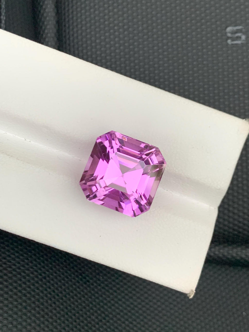 Deep Pink Kunzite Gemstone: 17.53 CT Asscher Cut Loose Stone