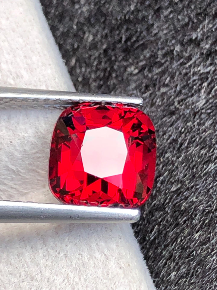 Rhodolite Garnet 4.05ct Cushion Cut – Tanzanian Gemstone
