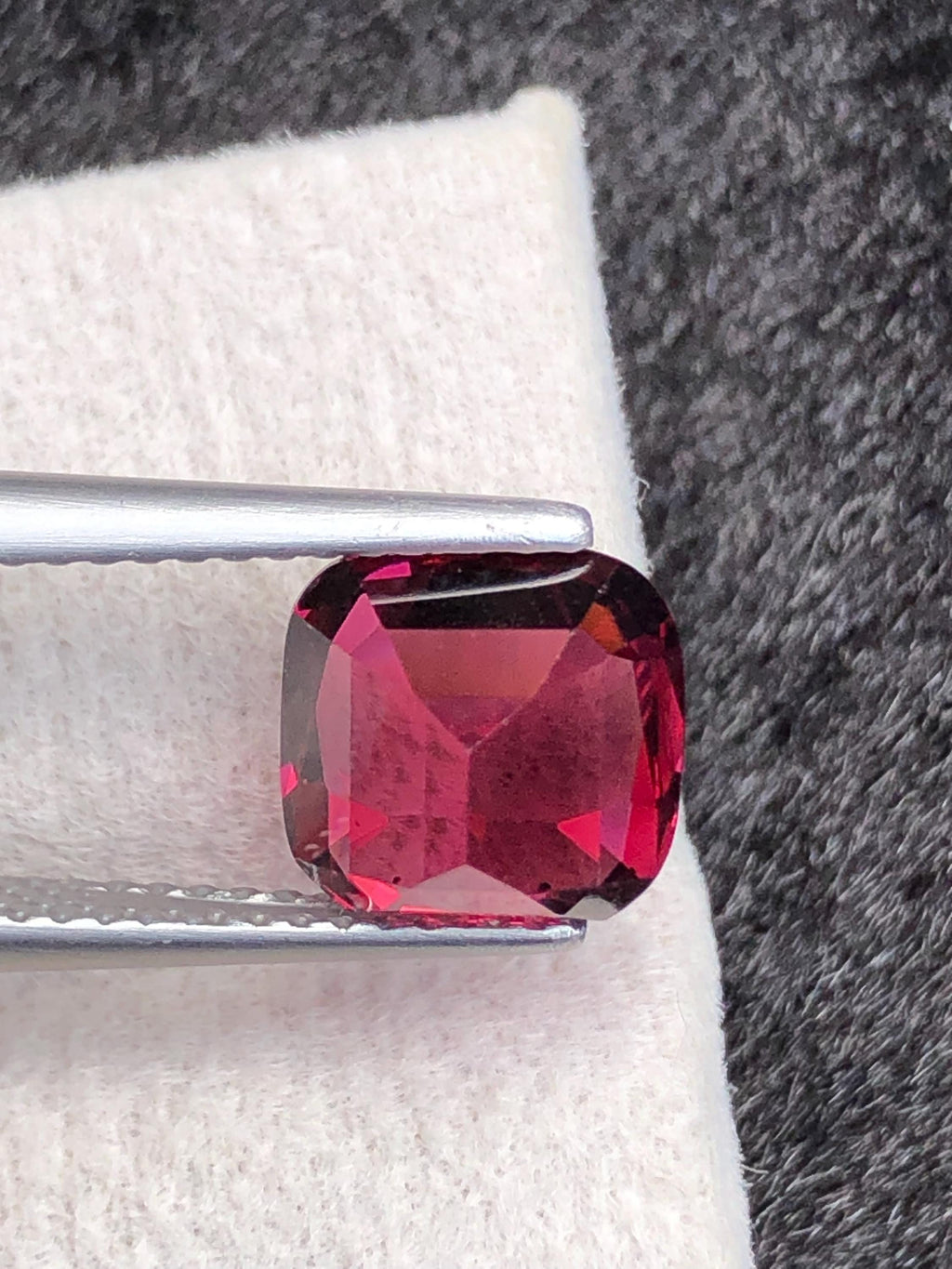 Tanga Mine Rhodolite Garnet 3.22ct Cushion Cut – Raspberry-Tone Tanzanian Gemstone