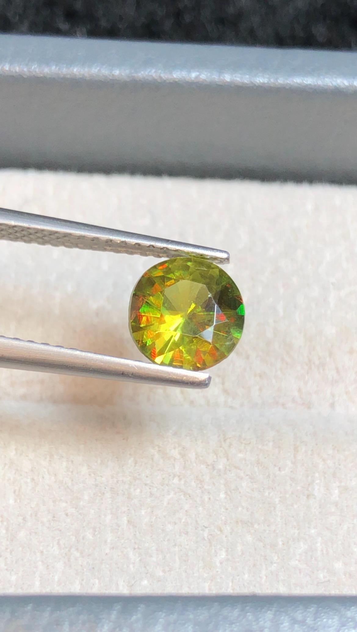 Chrome Sphene 1.20ct Round Cut – Madagascar • Full Fire