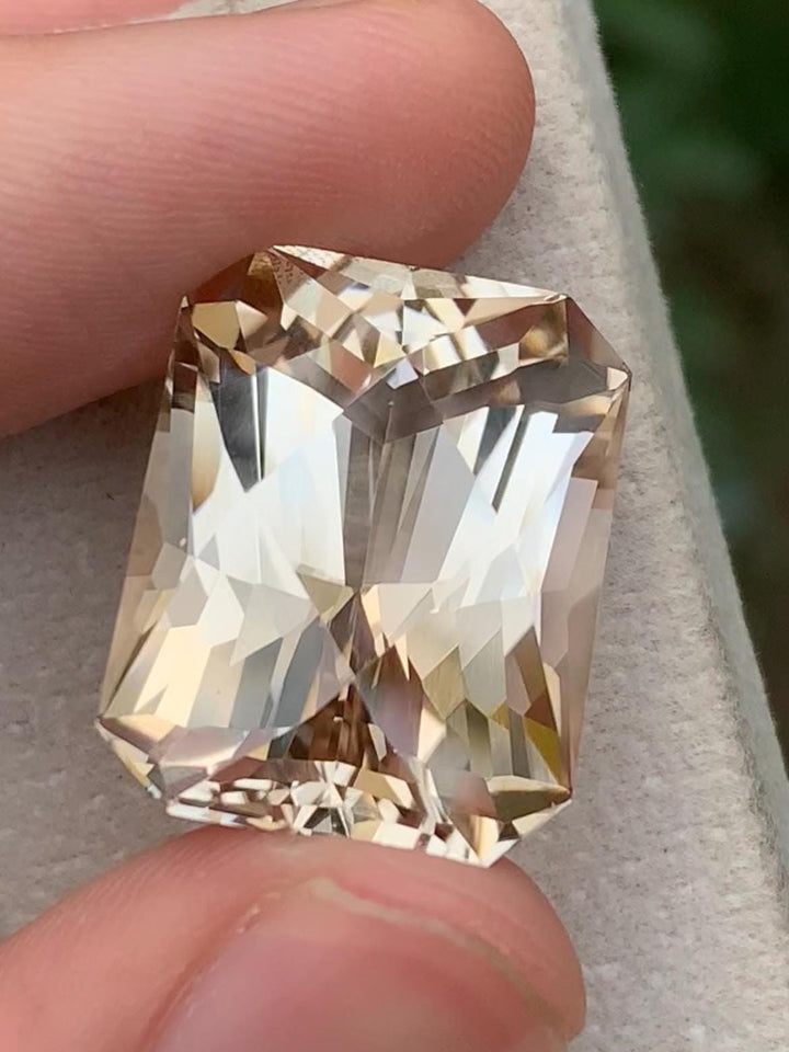 Golden Topaz 36.80ct Fancy Octagonal Cut – Skardu Pakistan