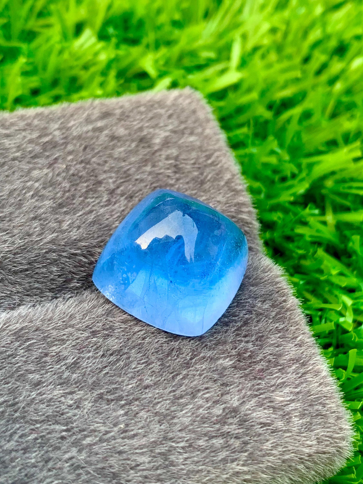 Santa Maria Blue Aquamarine Cabochon: 19 CT Oval Gemstone