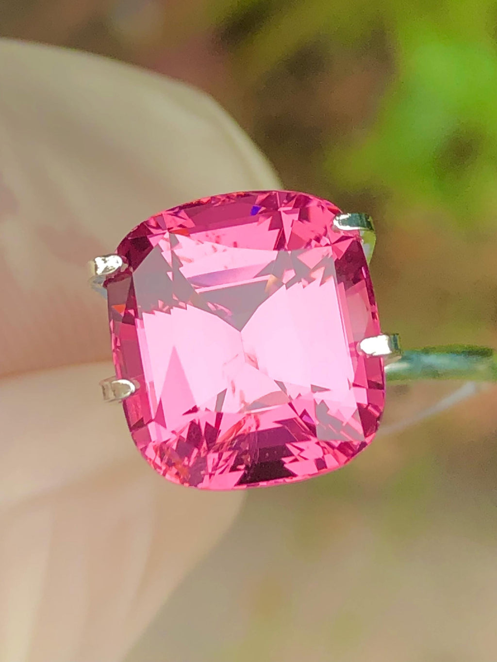 Vivid Pink Mahenge Spinel,6.40 Cts Top Quality Mahenge Spinel from Tanzania