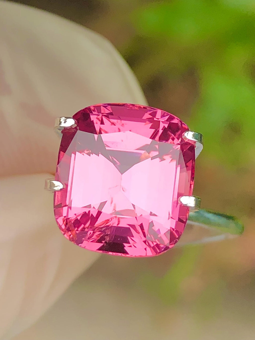 Vivid Pink Mahenge Spinel,6.40 Cts Top Quality Mahenge Spinel from Tanzania
