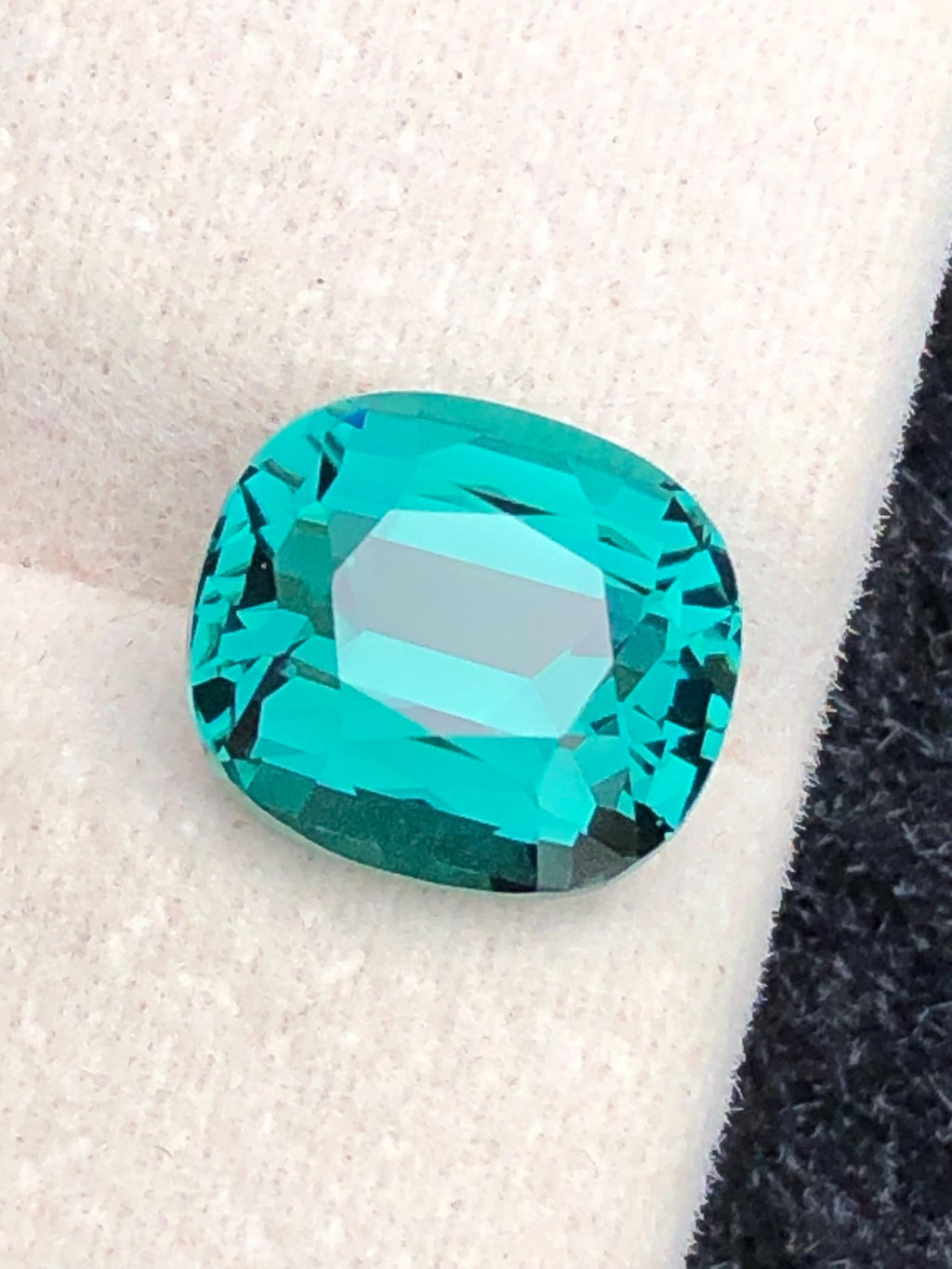 Natural lagoon Tourmaline Gemstone – Oval Cut, 4.10 Carats (Afghanistan)