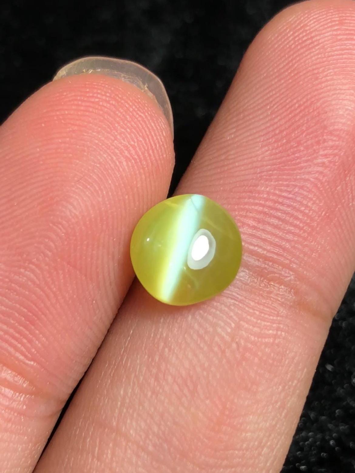 Chrysoberyl Cat’s Eye 3.08ct Oval Cabochon – Sharp Chatoyancy & Fine Glow