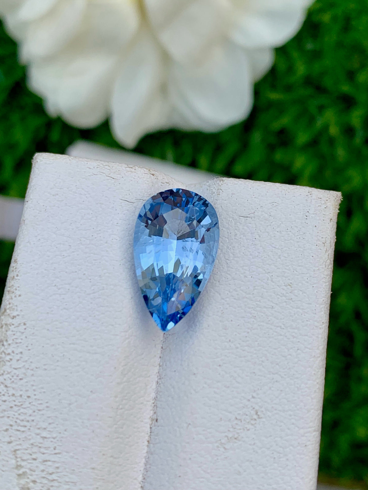 Santa Maria Aquamarine Gemstone: 4.05 CT Pear Cut Stone
