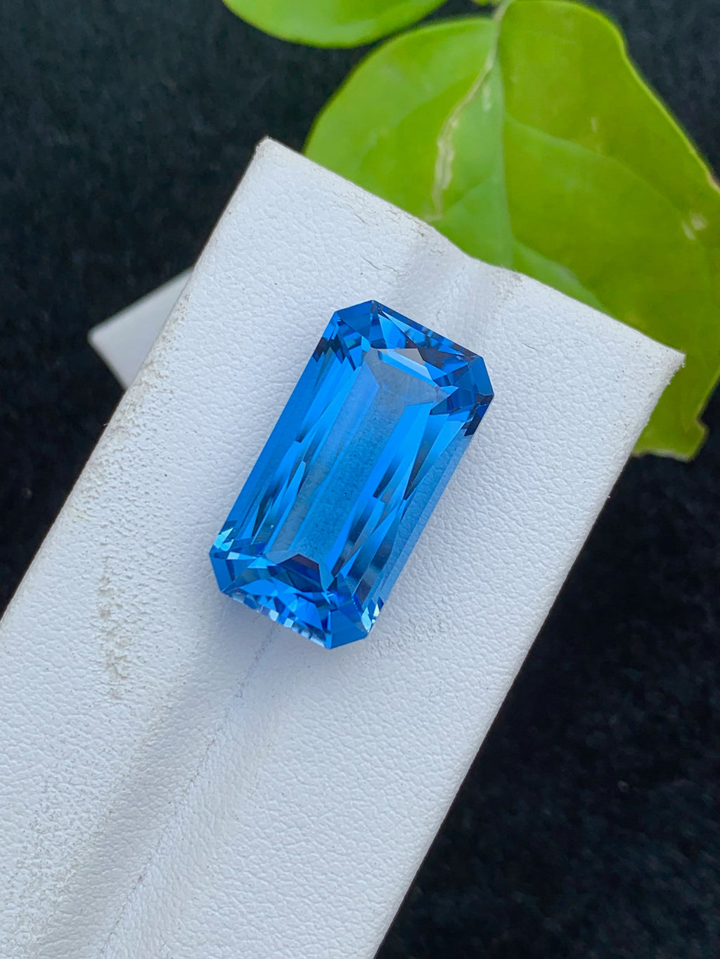Santa Maria Aquamarine Gemstone: Emerald Cut, 18.68 CT Loose Beryl