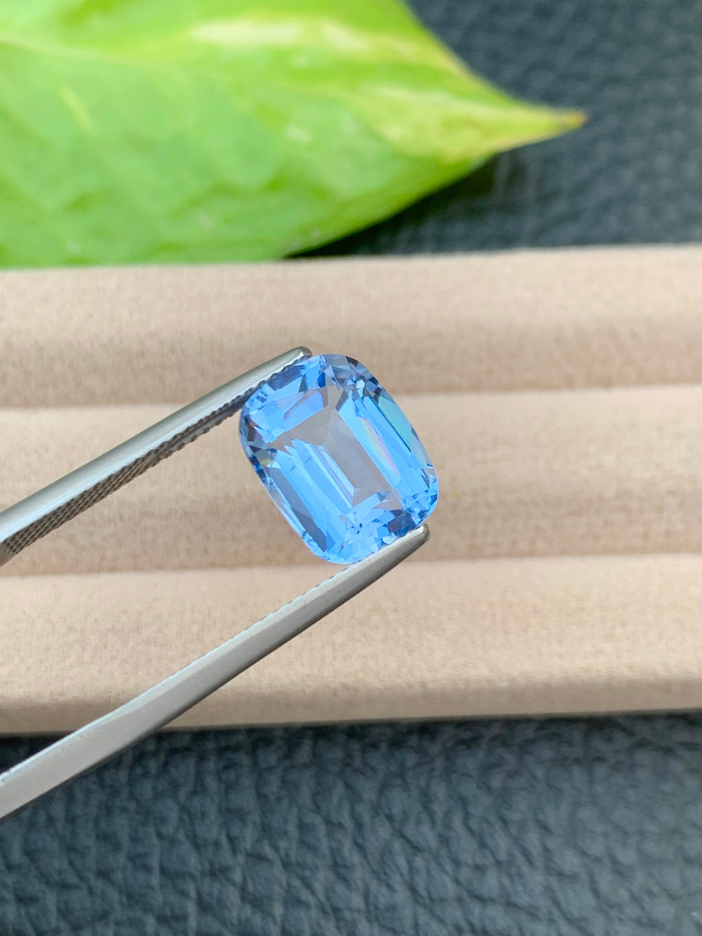 Santa Maria Blue Aquamarine: 4.50 CT VVS Cushion Cut Gemstone
