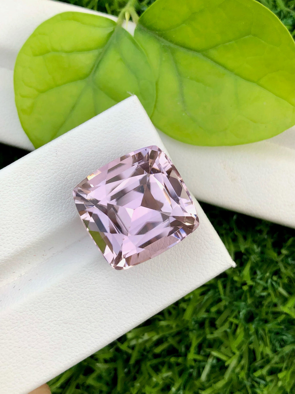 Reddish Pink Kunzite Gemstone: 31.40 CT Faceted Cushion Cut