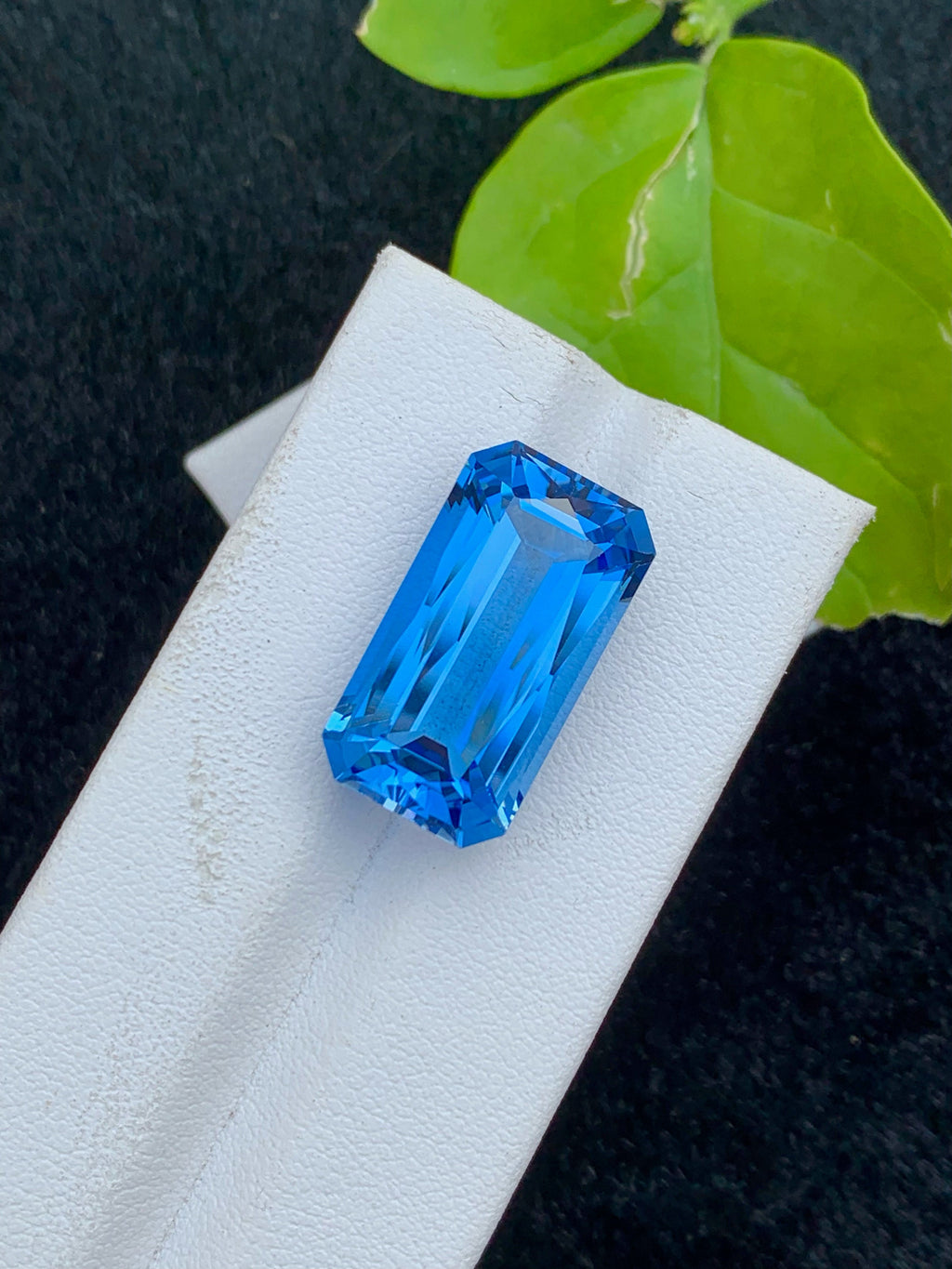 Santa Maria Aquamarine Gemstone: Emerald Cut, 18.68 CT Loose Beryl