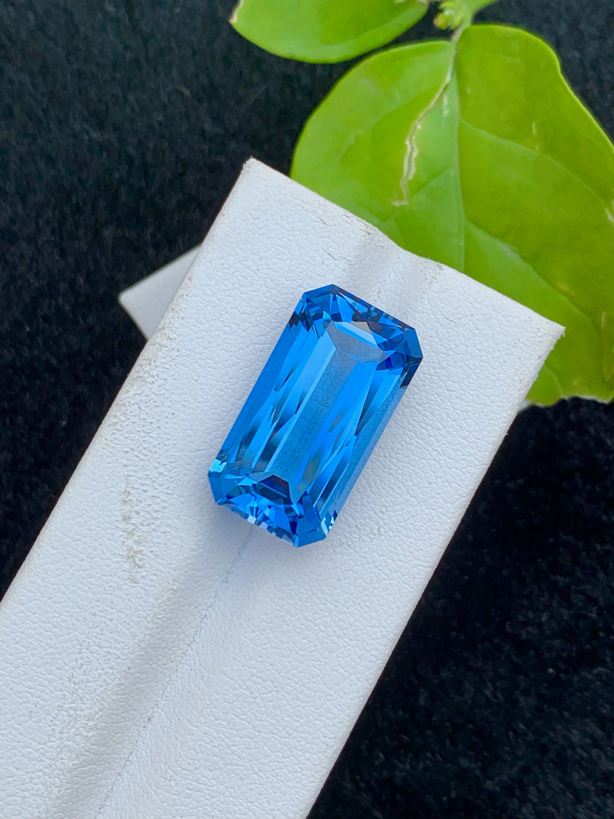 Santa Maria Aquamarine Gemstone: Emerald Cut, 18.68 CT Loose Beryl