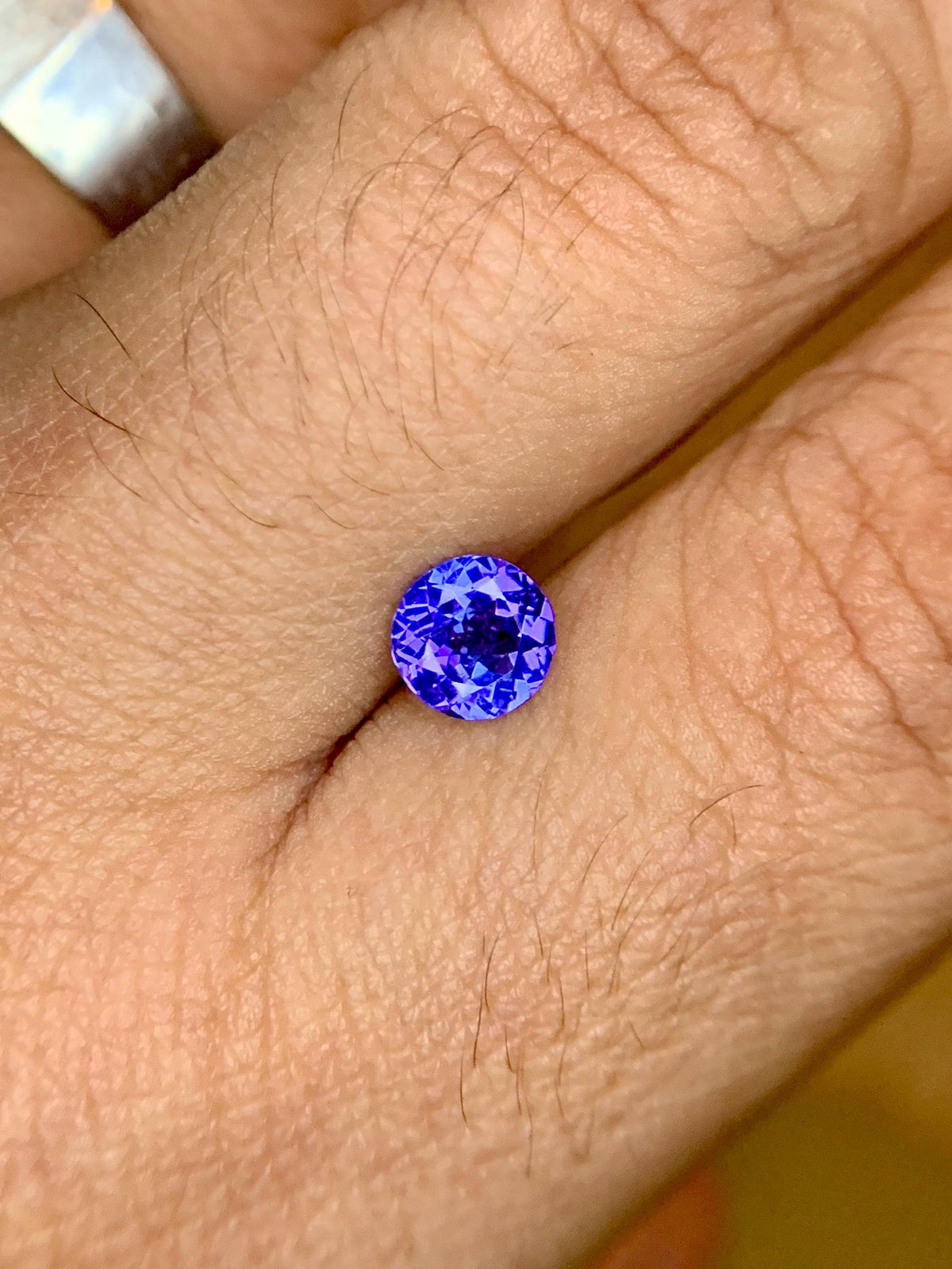 Certified 0.89 Carat Round Tanzanite: Violet-Blue Loose Gemstone