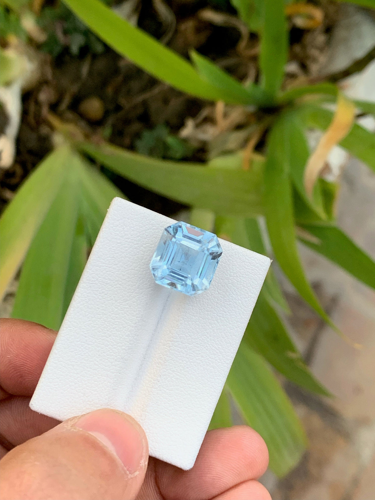 Santa Maria Blue Aquamarine Gemstone: 8.85 CT VVS Square Cut
