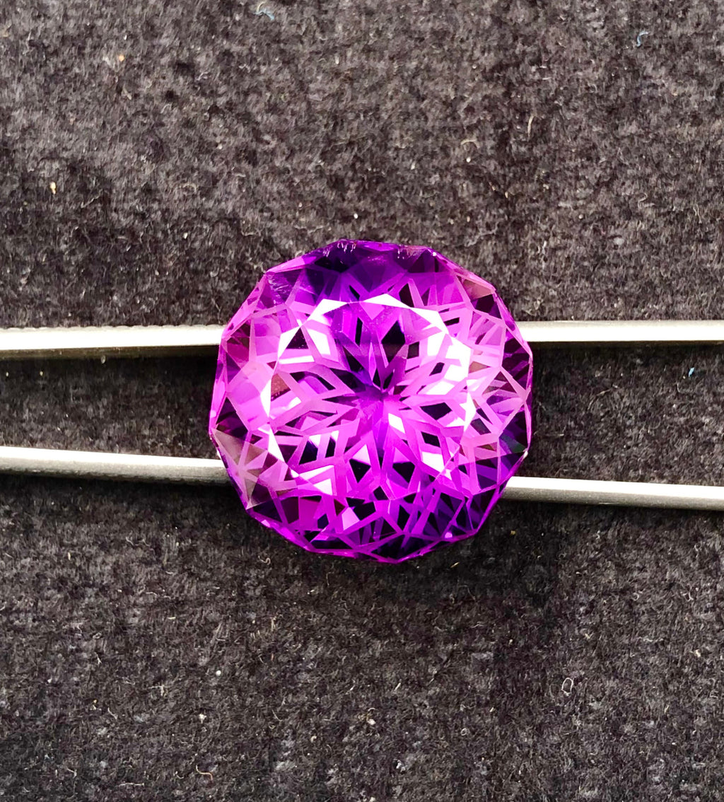 Faceted Pinkish Purple Amethyst Gemstone: 40.65 Carat Brazilian Flower Cut