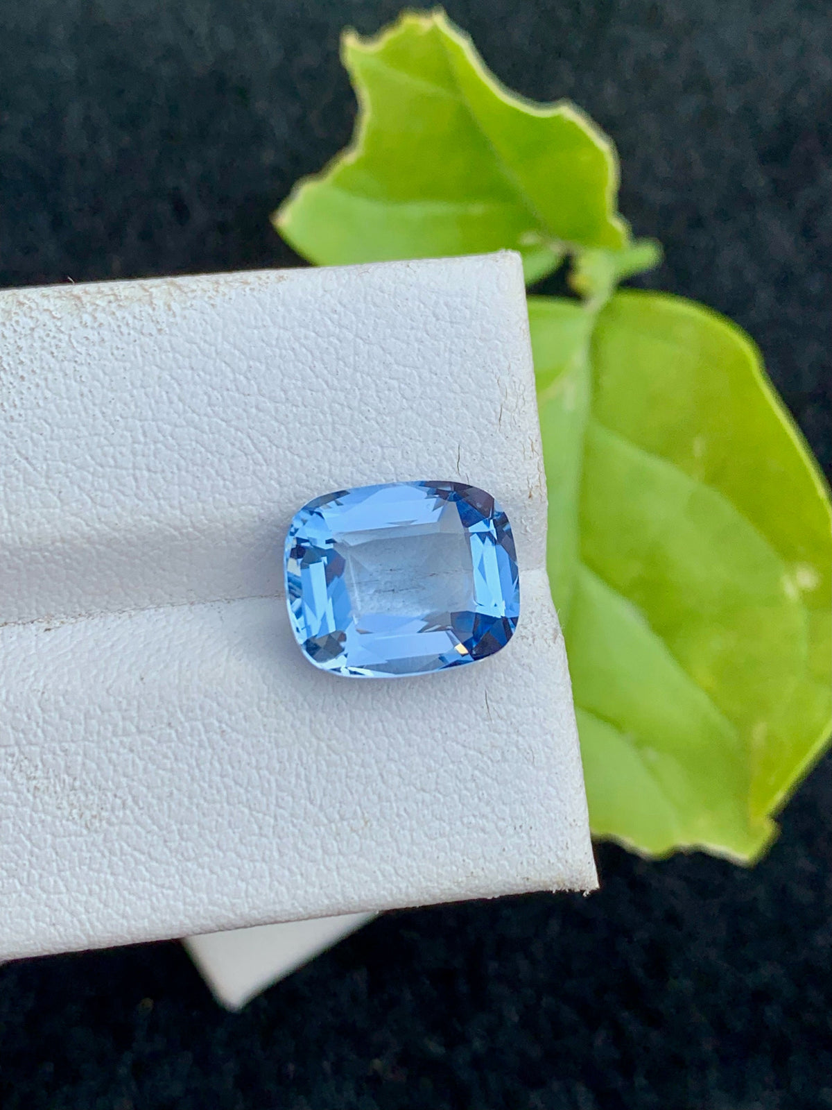 Santa Maria Aquamarine Gemstone: 4.55 CT Deep Blue Cushion Cut