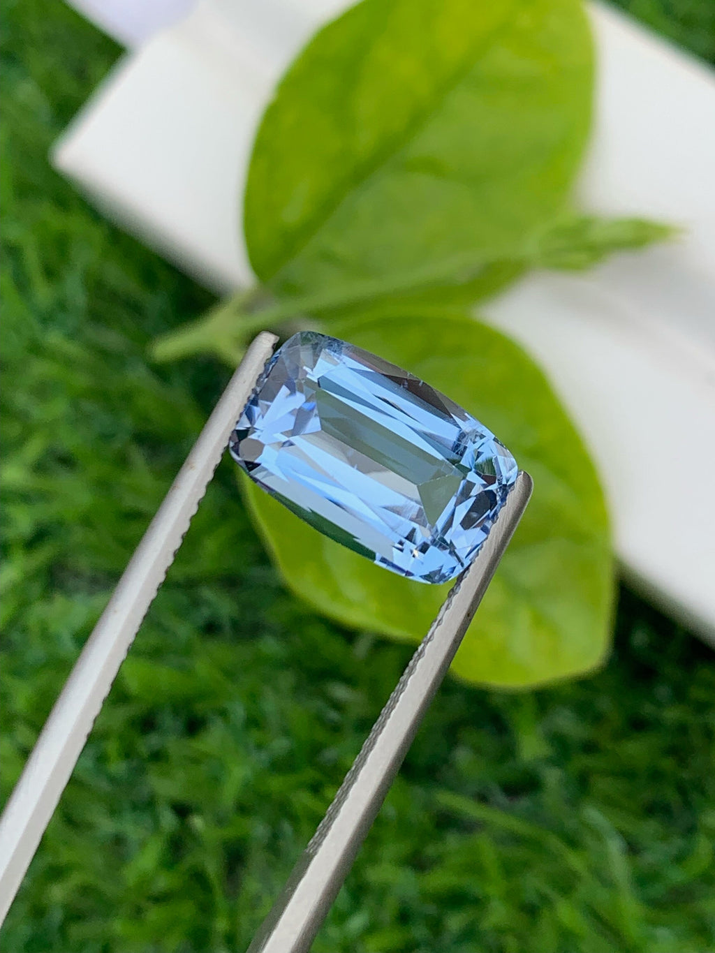 Santa Maria Aquamarine Gemstone: 5.40 CT Deep Blue Cushion Cut Stone