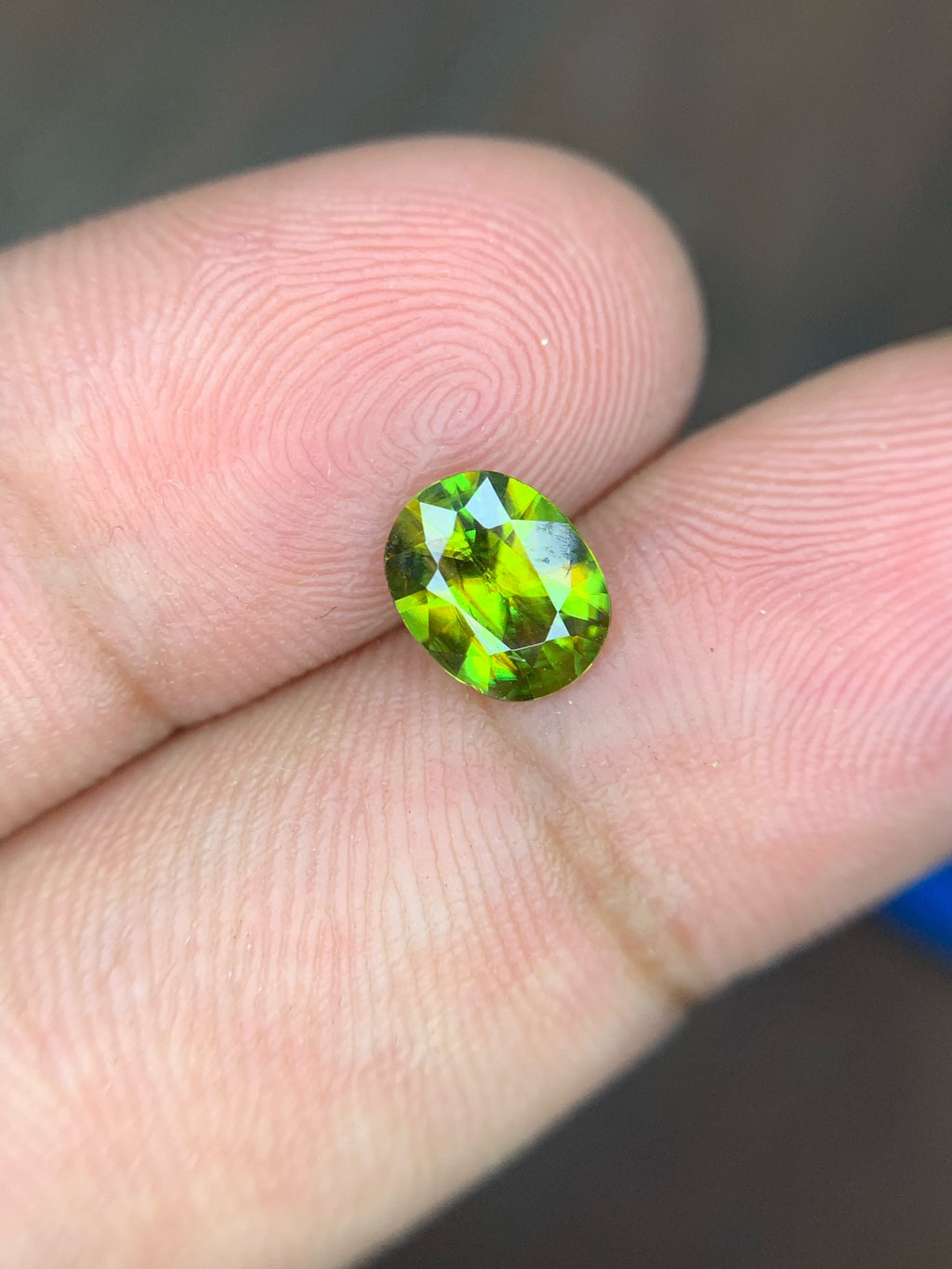 AAA Green Sphene Gemstone: Oval Cut, 0.95 CT, Himalayan Origin