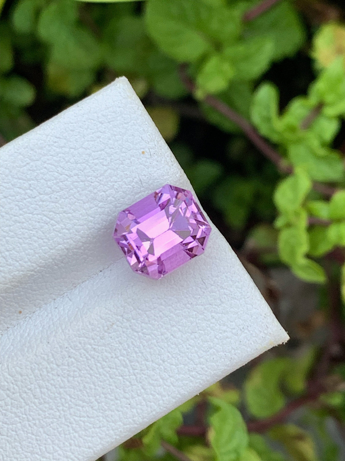 Lilac Pink Kunzite Gemstone: 5.15 CT Emerald Cut Spodumene