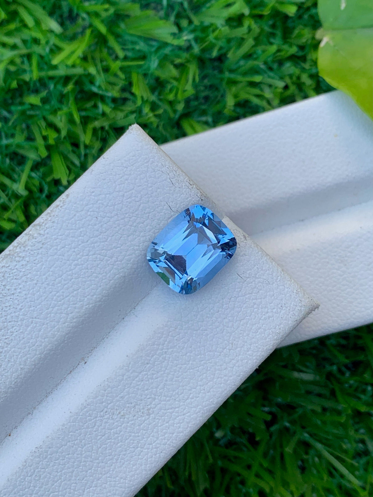 Santa Maria Aquamarine Gemstone: 3.55 CT Cushion Cut Stone