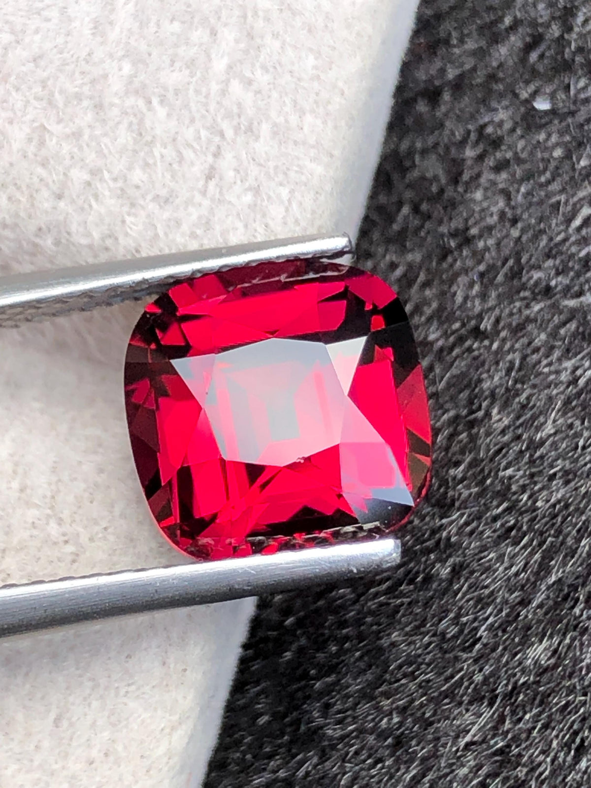 Rhodolite Garnet 4.26ct Cushion Cut Raspberry Pink from Tanzania