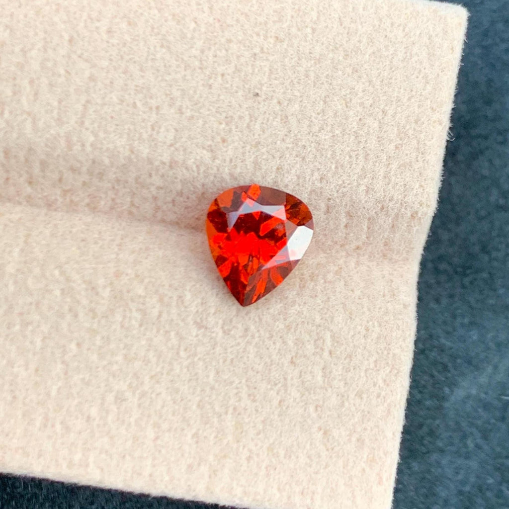 Spessartite Garnet 1.65ct Heart Shape – Vibrant Orange-Red Sparkle