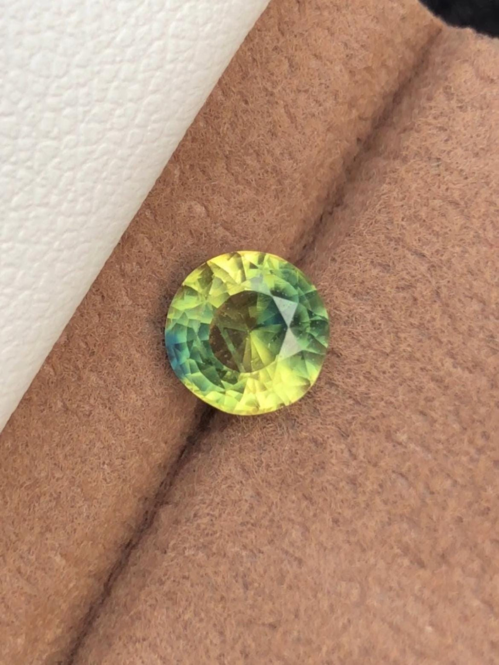 Bi-Color Sapphire 1.53ct Round Cut • Yellow & Blue Party Sapphire from Madagascar With Certificate