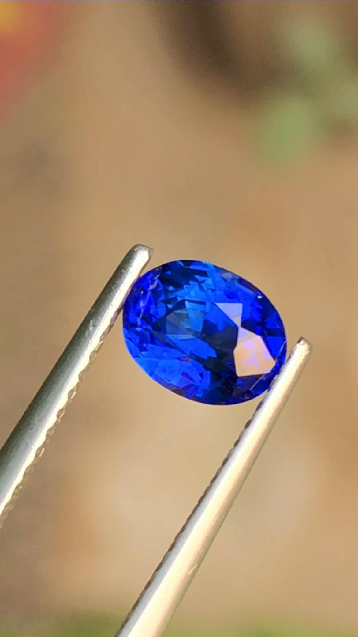 Royal Blue Sapphire 1.10ct Oval Cut with Certificate – Madagascar Origin