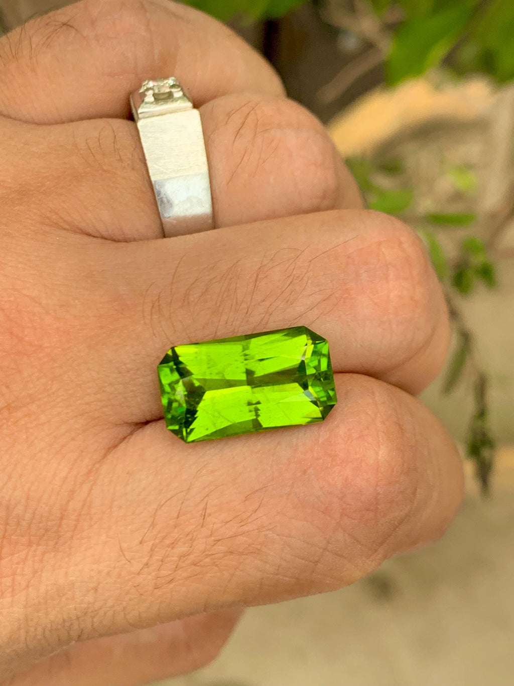 Peridot 11.70ct Fancy Cut Green Gemstone 17.7x10mm