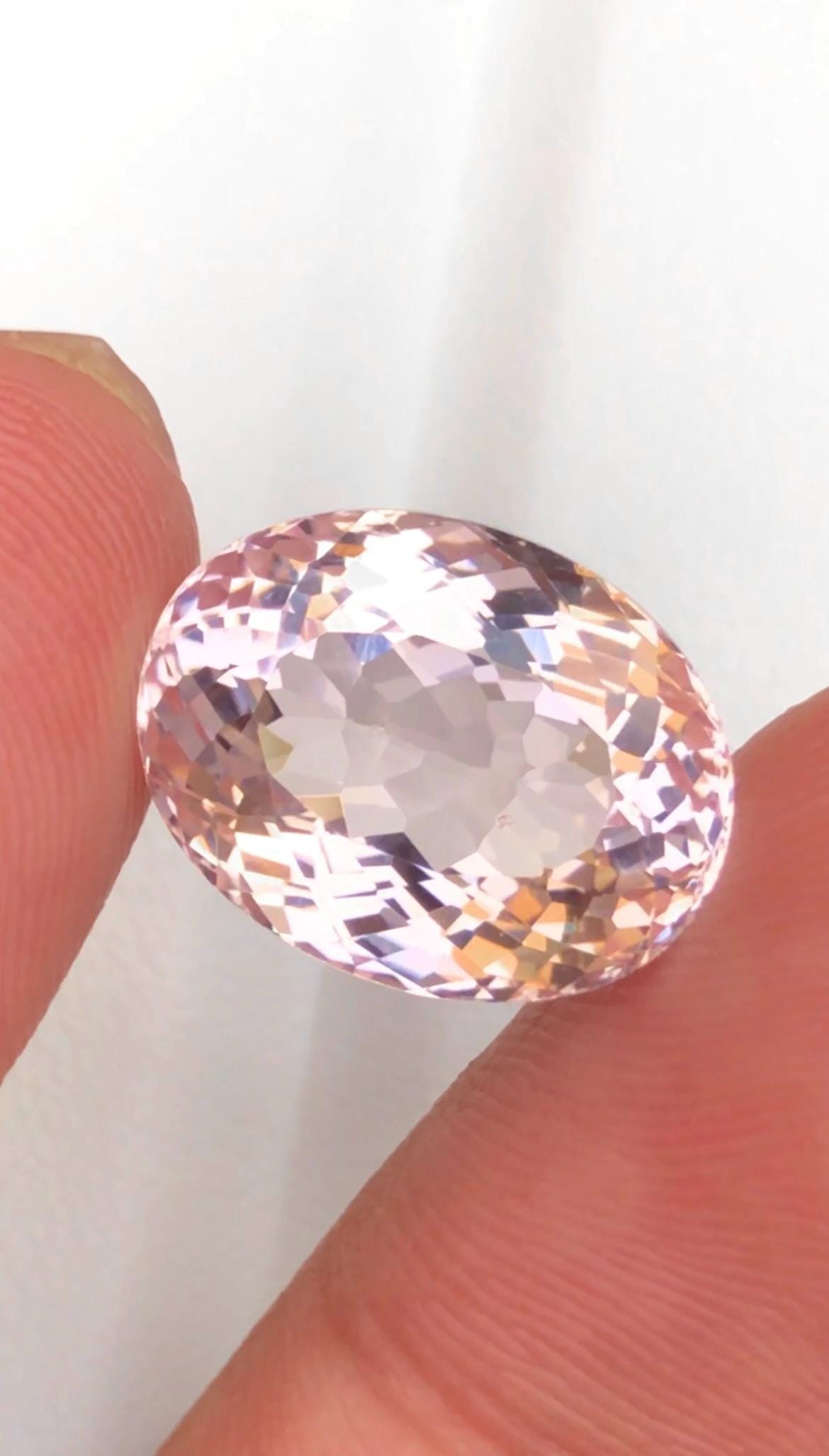 Pink Morganite 10.55 ct Oval Cut – From Pakistan