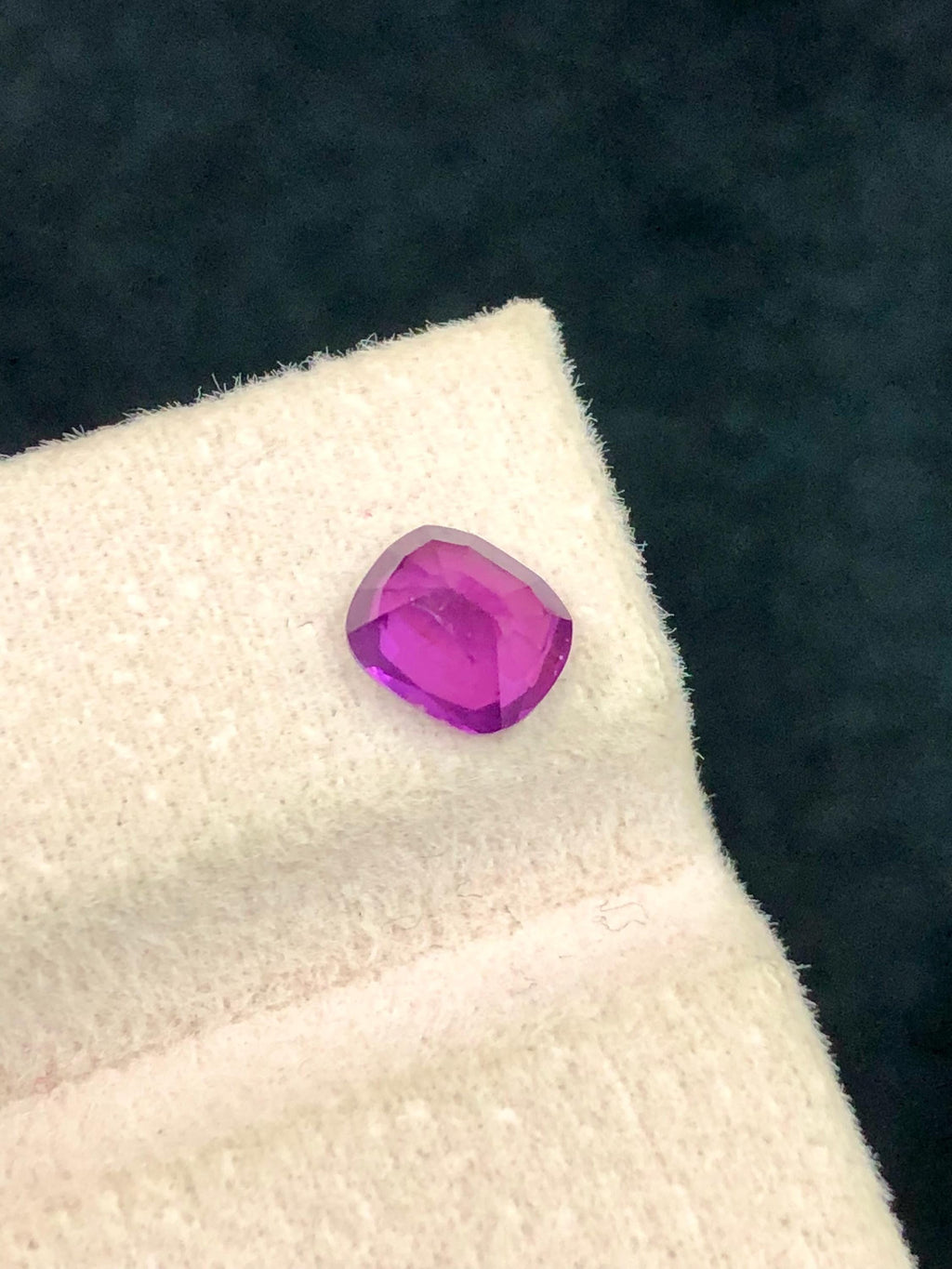 Natural 1.10 Carat Purple Pink Sapphire Gemstone – Oval Cut Facated loose gemstone