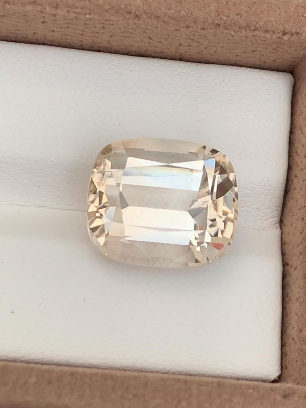 Golden Topaz 15.80ct Cushion Cut – Skardu Pakistan