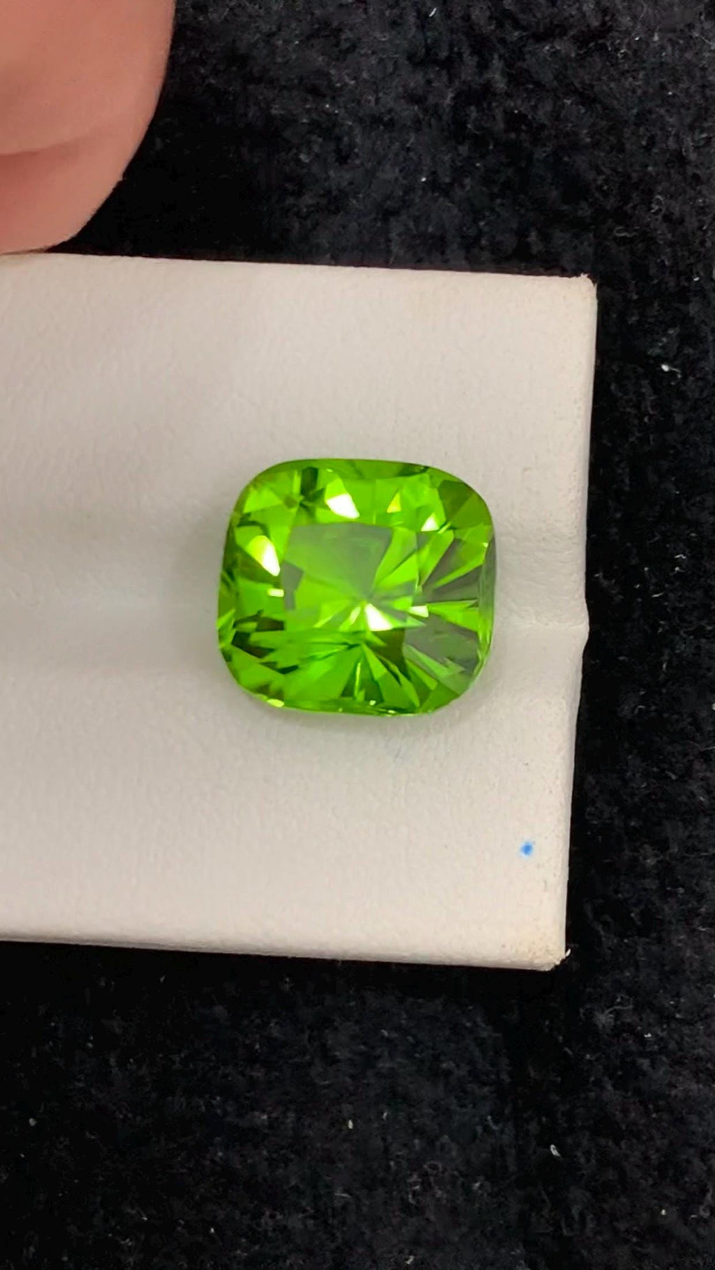 10 Carat Olive Green Peridot Gemstone: Cushion Cut, VVS Clarity