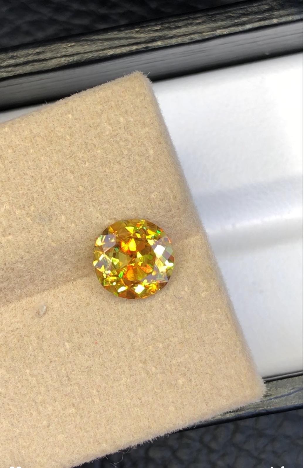 Natural Fire Sphene Gemstone: Round Cut, 1.45 CT, Himalayan Origin