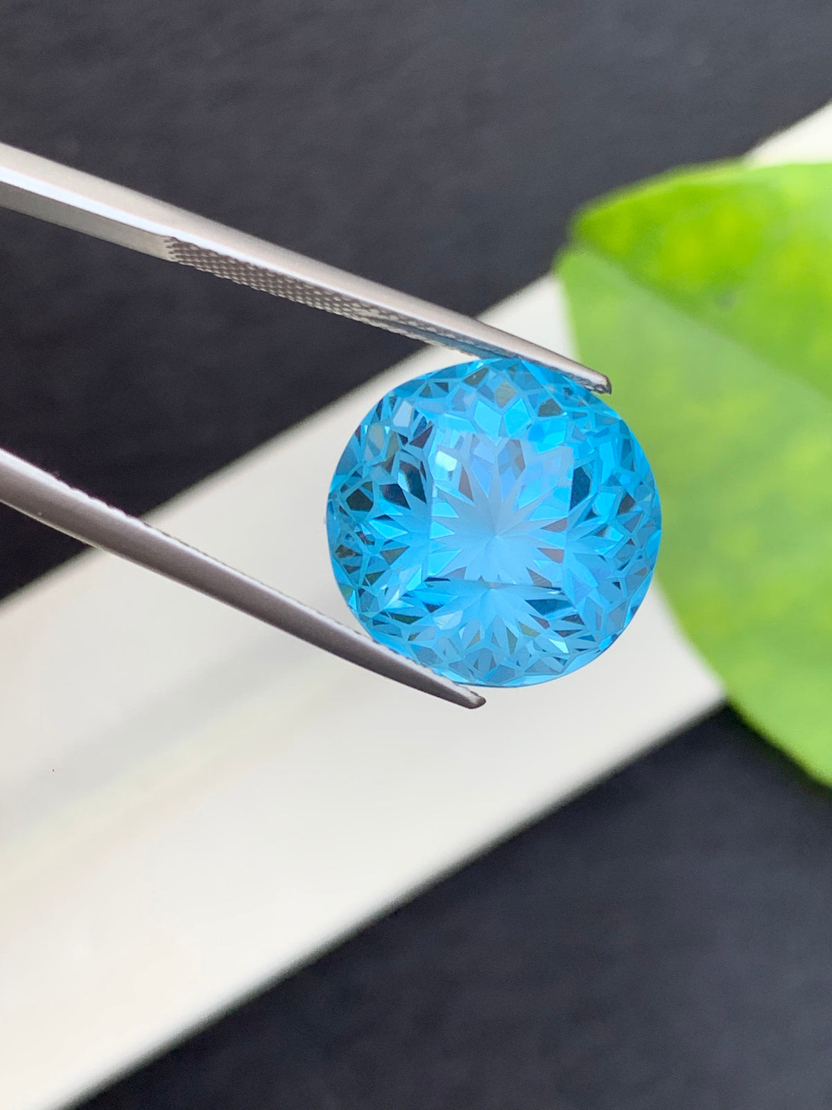 Swiss Blue Topaz Gemstone: 16.50 CT Faceted Fancy Cut