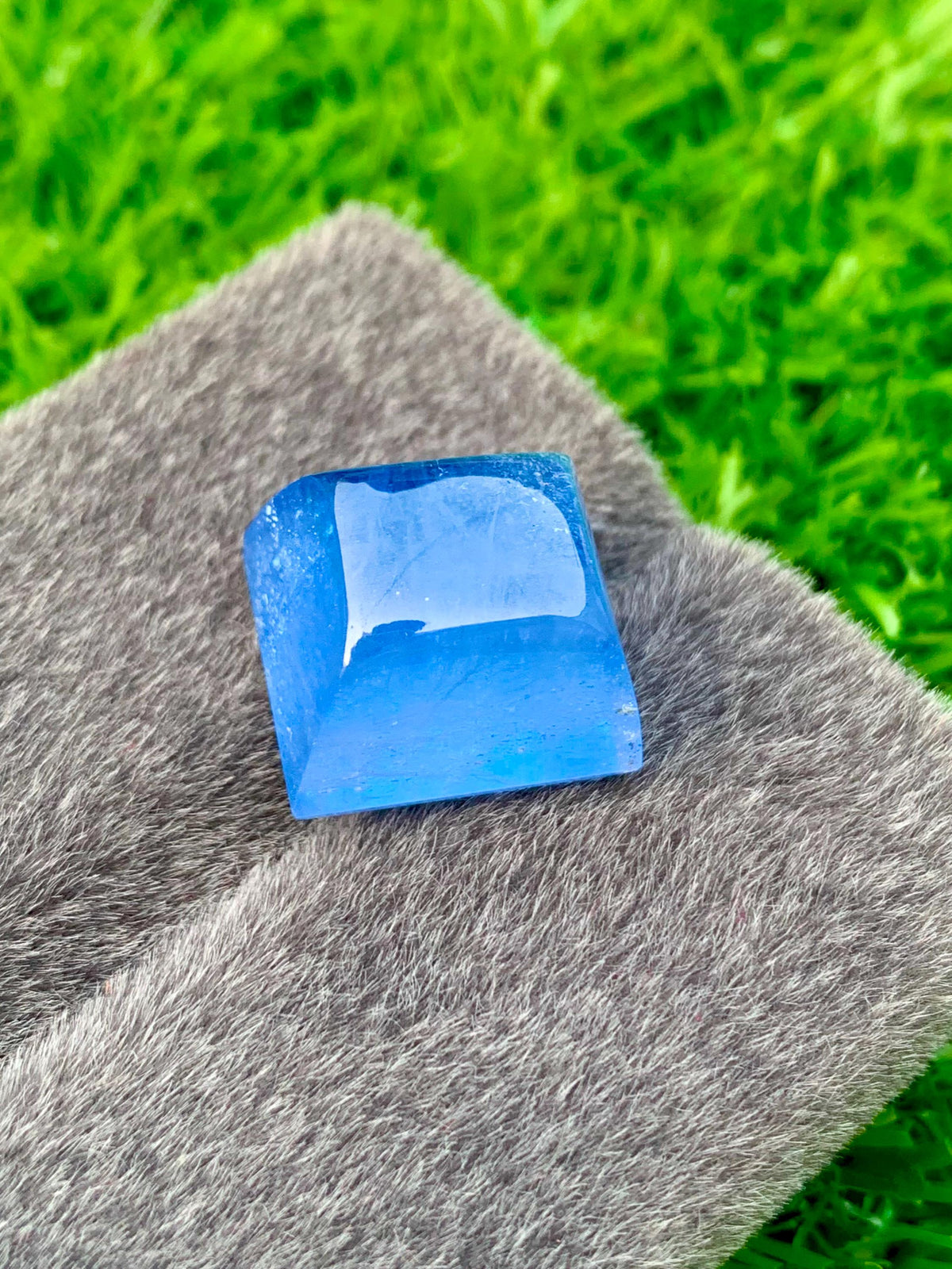 Santa Maria Aquamarine Cabochon: Sugarloaf Gemstone, 28.95 Carat