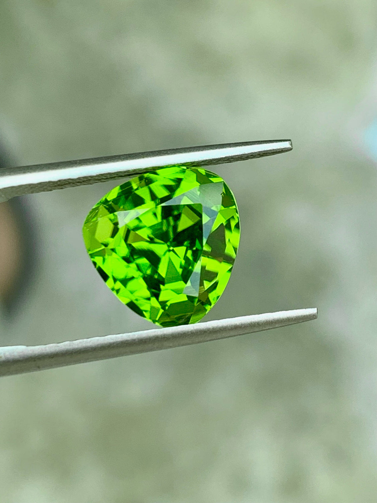 Trillion Cut Green Peridot Gemstone: Natural August Birthstone, 3.95 Cts