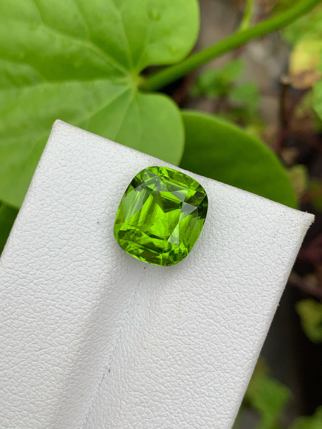 Lime Green Peridot Gemstone: 6.40 CT Cushion Cut, Eye Clean