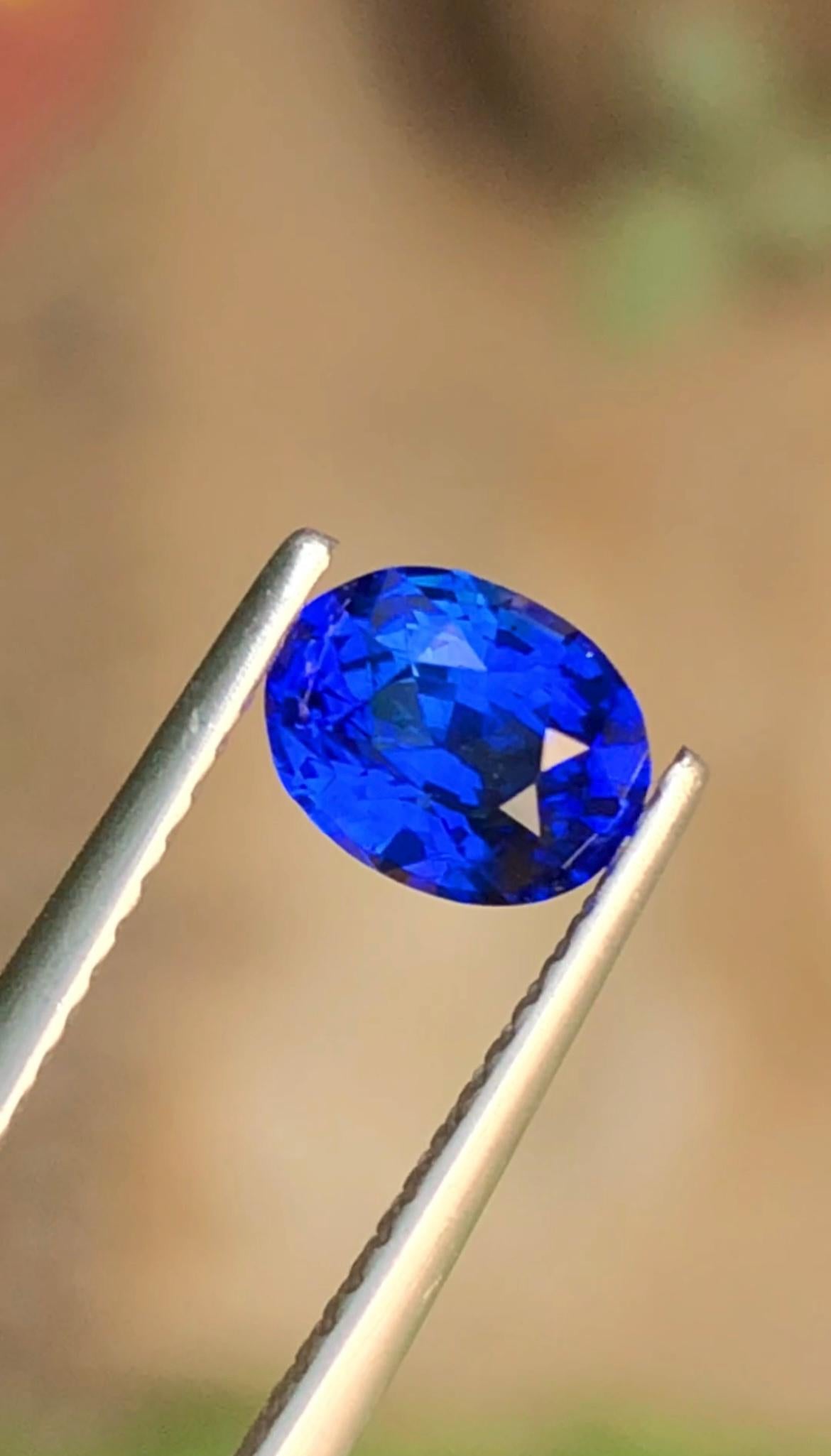 Royal Blue Sapphire 1.10ct Oval Cut with Certificate – Madagascar Origin