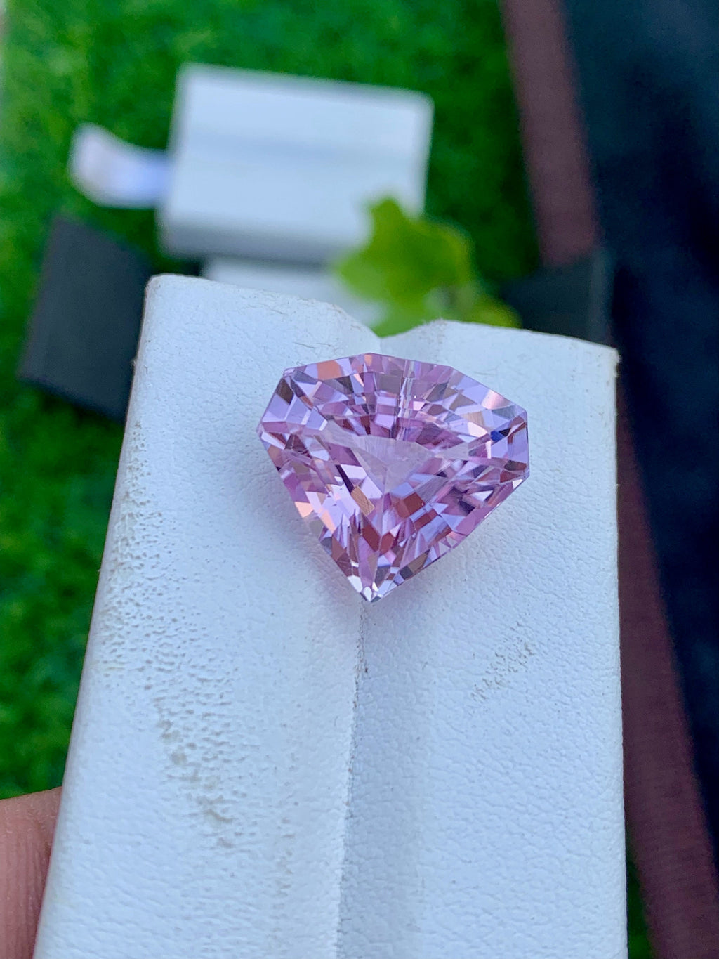 16.80 CT Eye Clean Pink Kunzite Gemstone: Fancy Cut Stone
