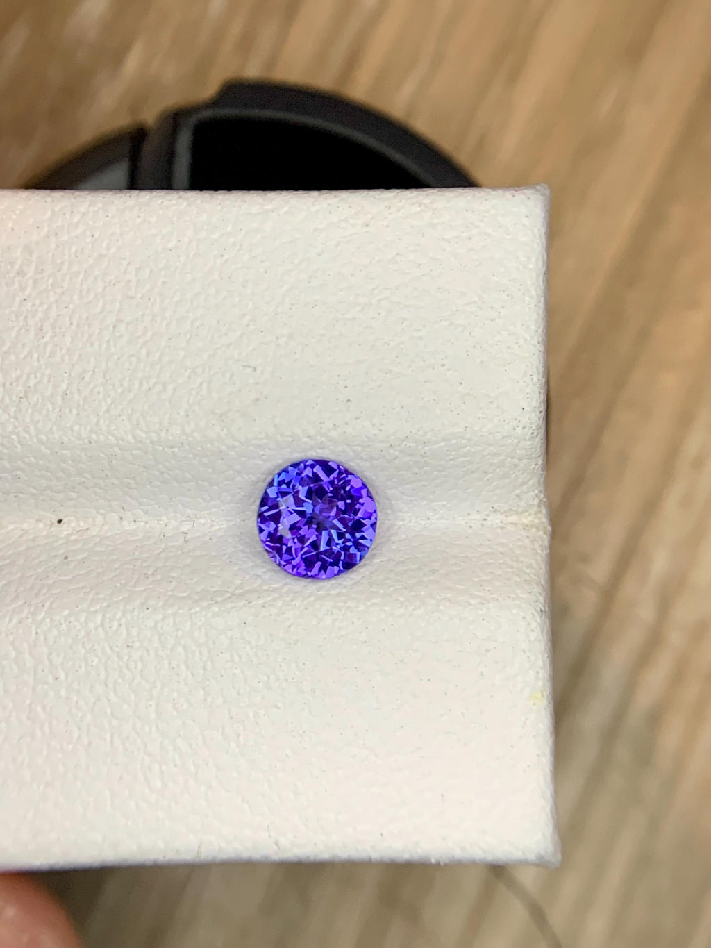 Certified 0.85 Carat Tanzanite: Violet-Blue Round Cut Loose Gemstone