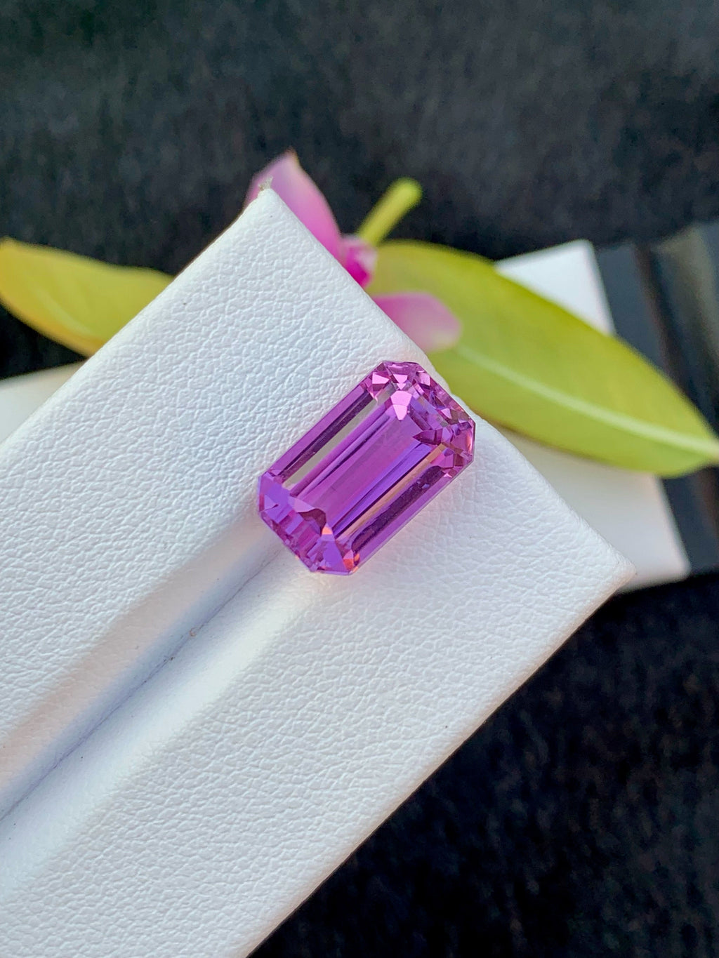 Pink Purple Kunzite Gemstone: Emerald Cut, VVS Clarity, 8.20 CT