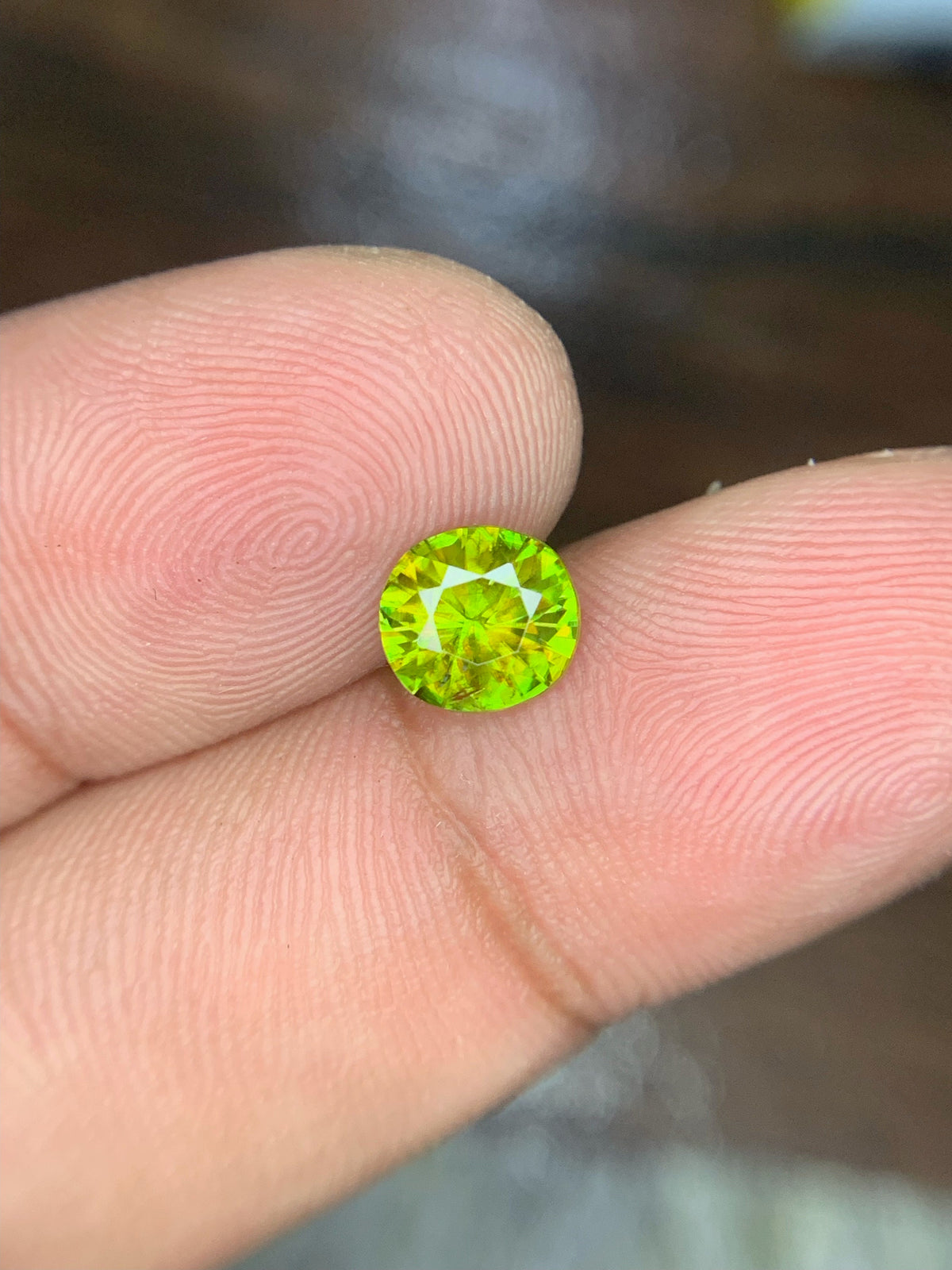 AAA Fire Sphene Gemstone: Natural Round Cut Titanite (1.05 CT)