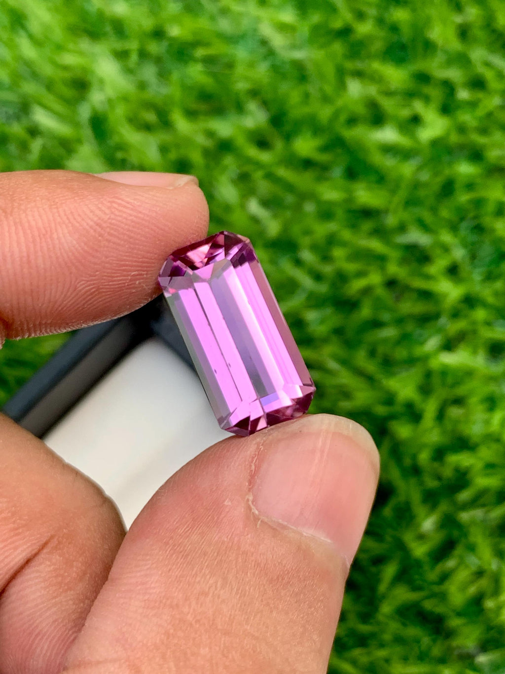 Magenta Kunzite Gemstone Necklace: Faceted Blush Pink Stone, 12.70 CT