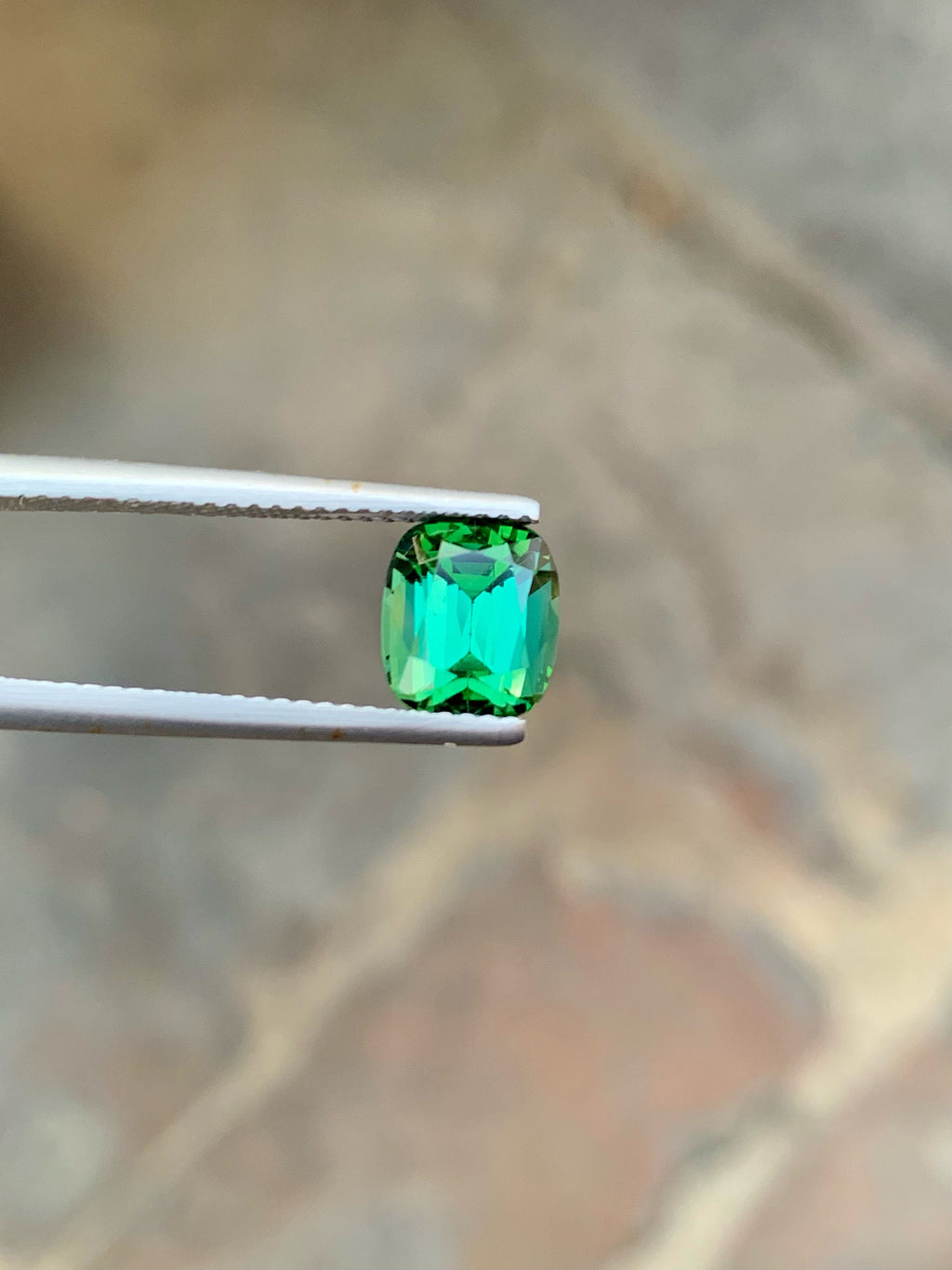 Green Tourmaline Gemstone: 2.40 CT Faceted Cushion Cut Stone