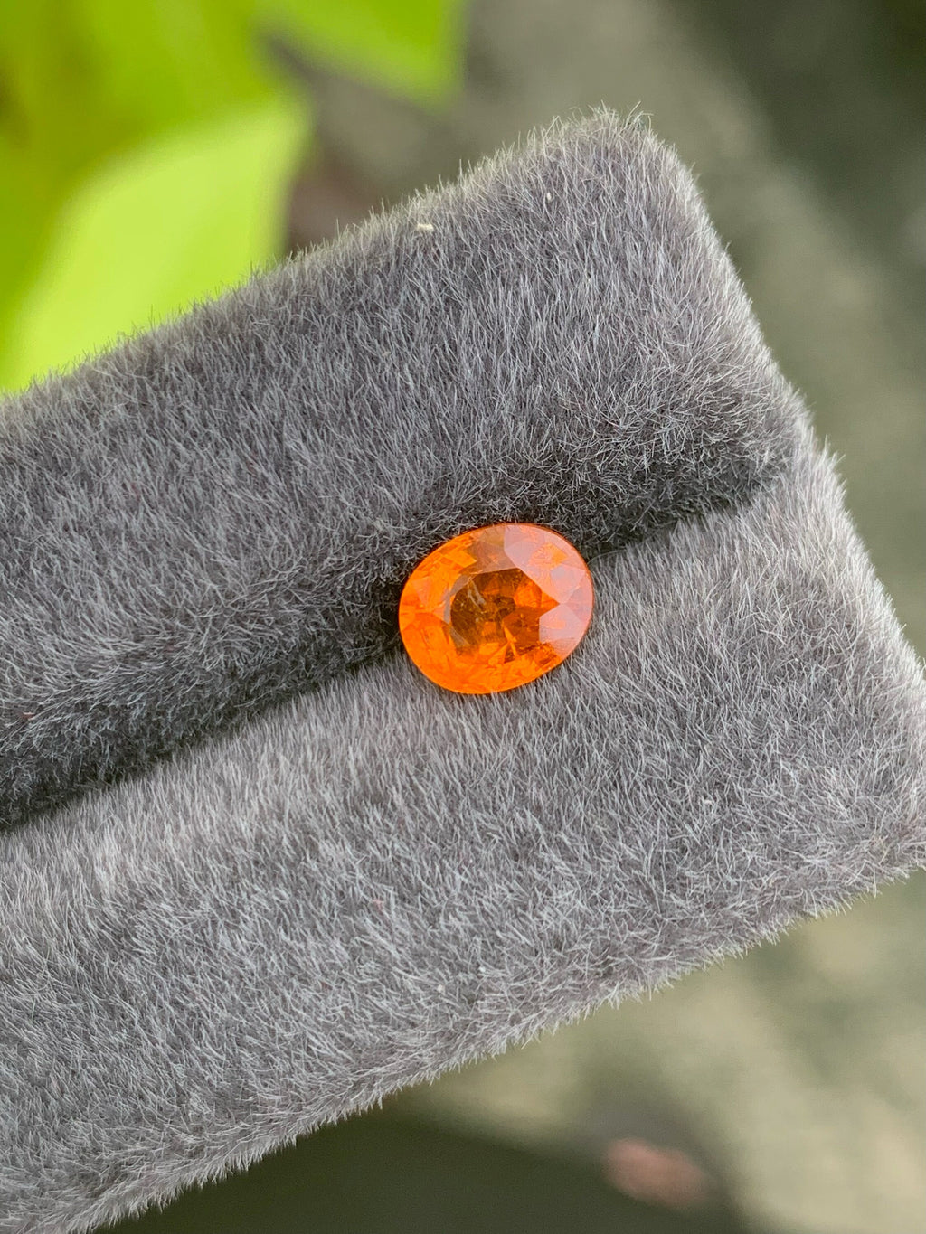 Natural Fanta Garnet Gemstone: Oval Cut, 2.30 CT, Sri Lanka