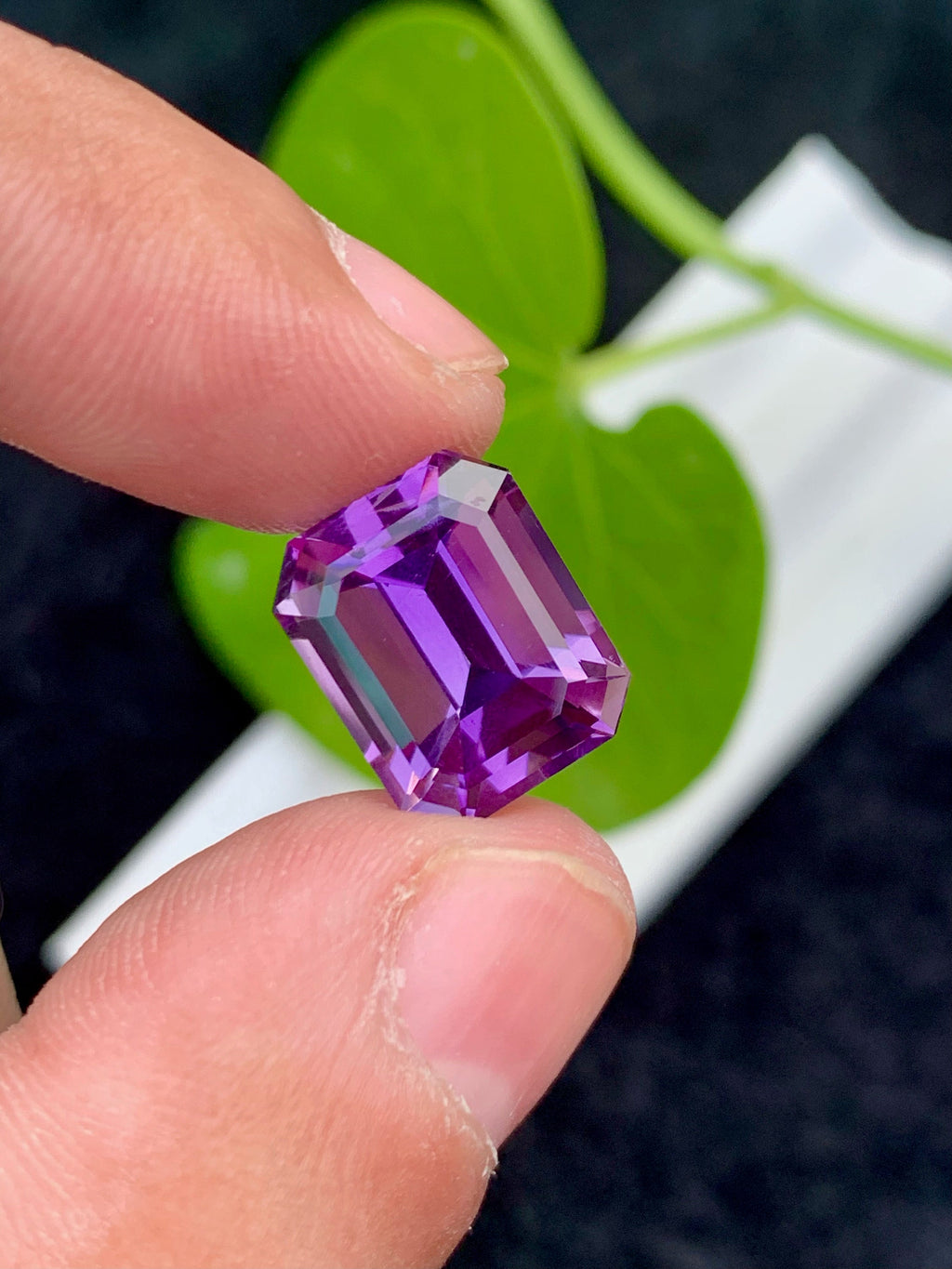 Emerald Cut Amethyst Gemstone: 8.65 CT VVS Clarity, Jewelry Making