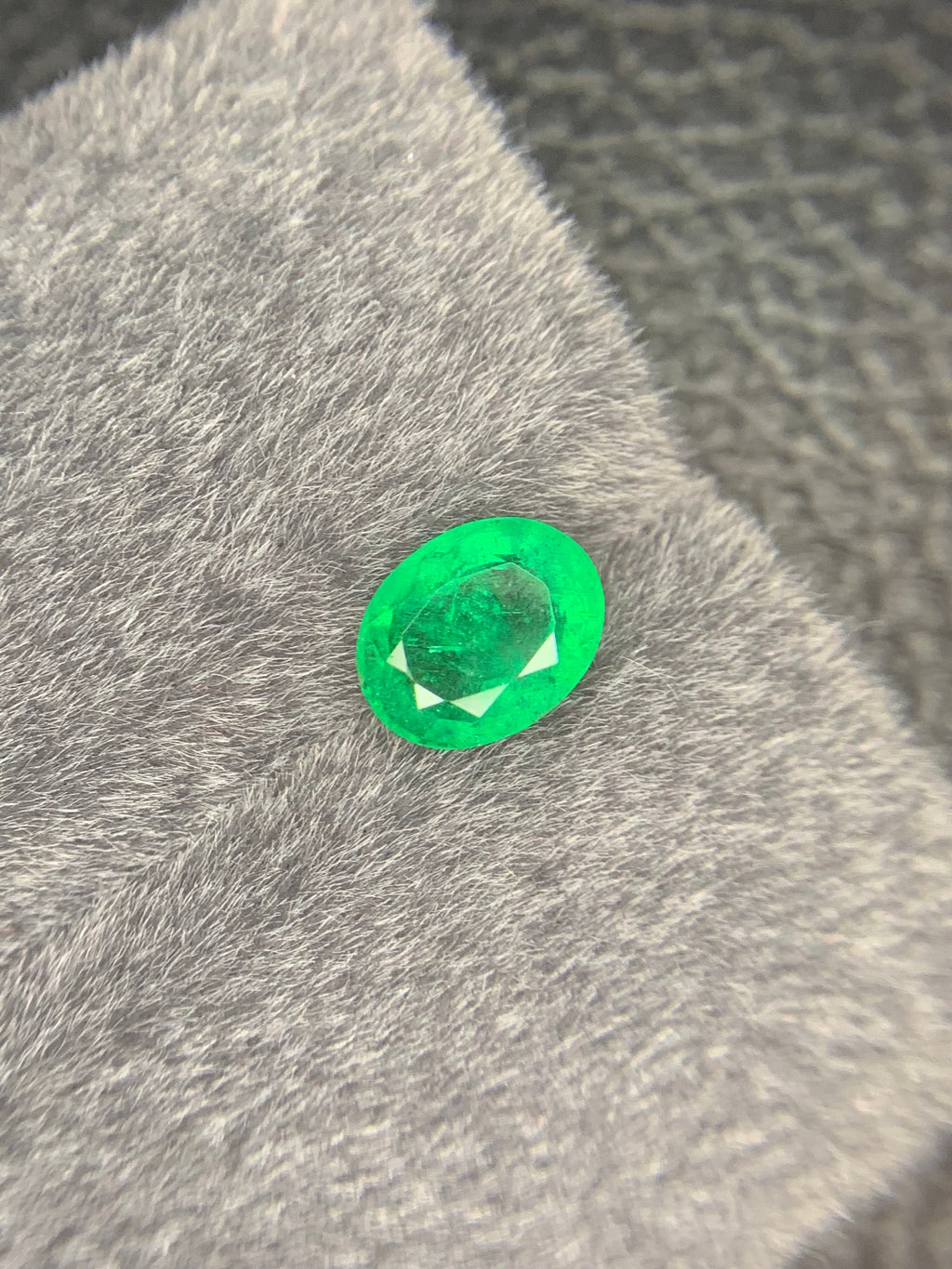 Zambia Emerald Gemstone: Oval Cut, Natural Green, 1.80 CT