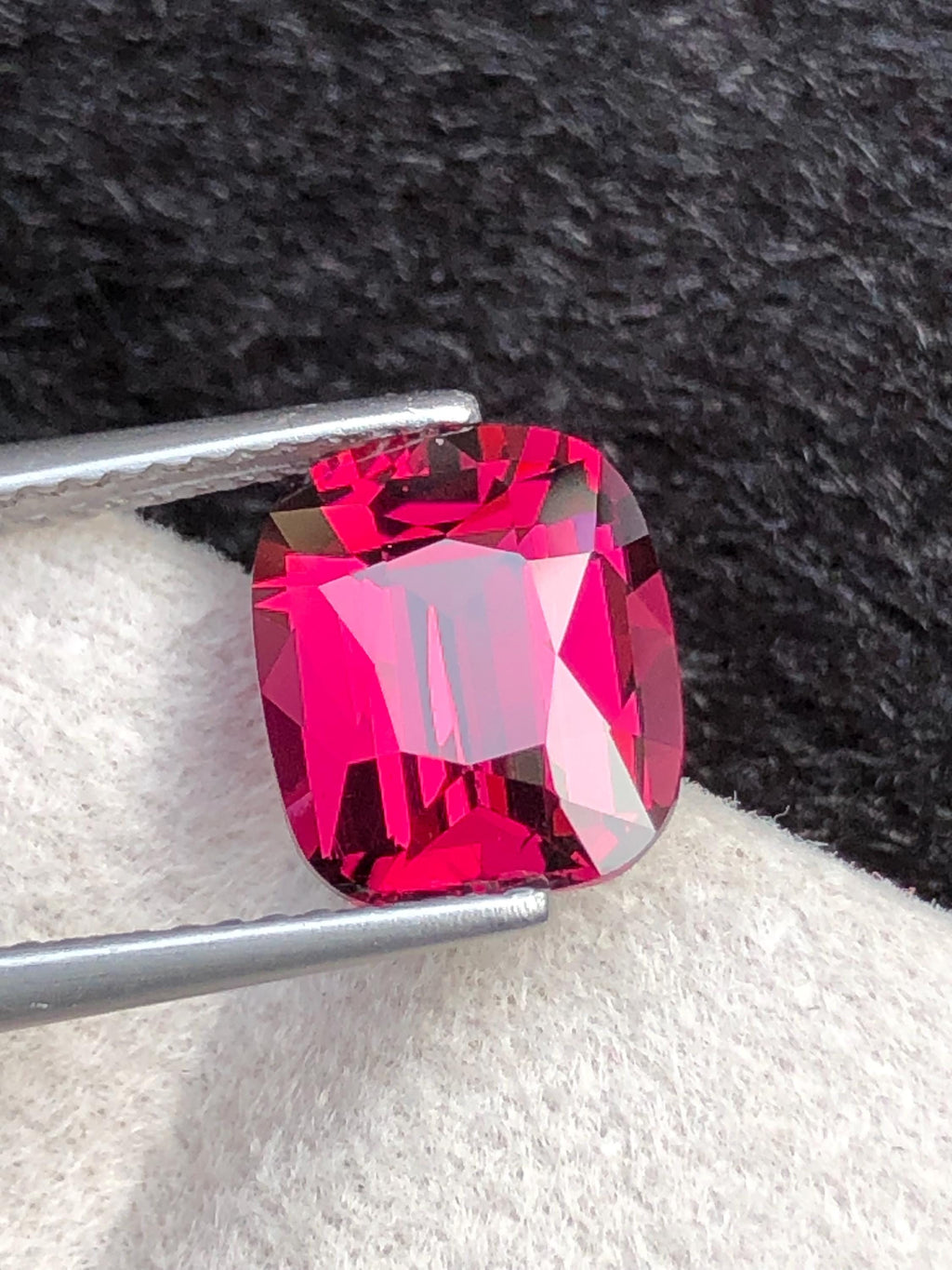 Tanga Mine Rhodolite Garnet 3.80ct Cushion Cut – Raspberry-Tone Tanzanian Gemstone