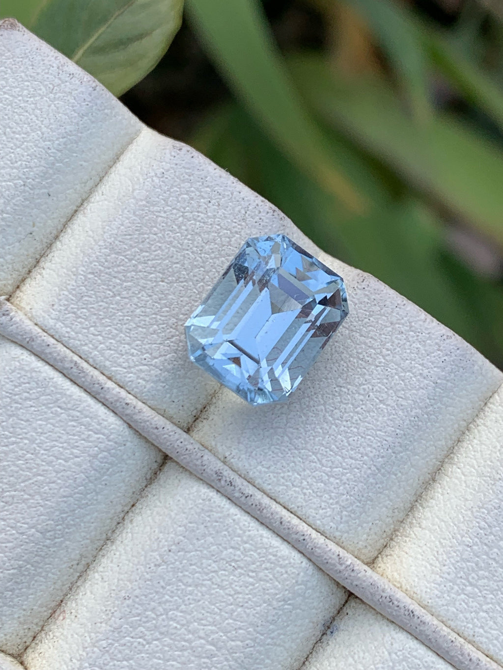 Santa Maria Aquamarine Gemstone: 5.5 CT Emerald Cut Loose Stone
